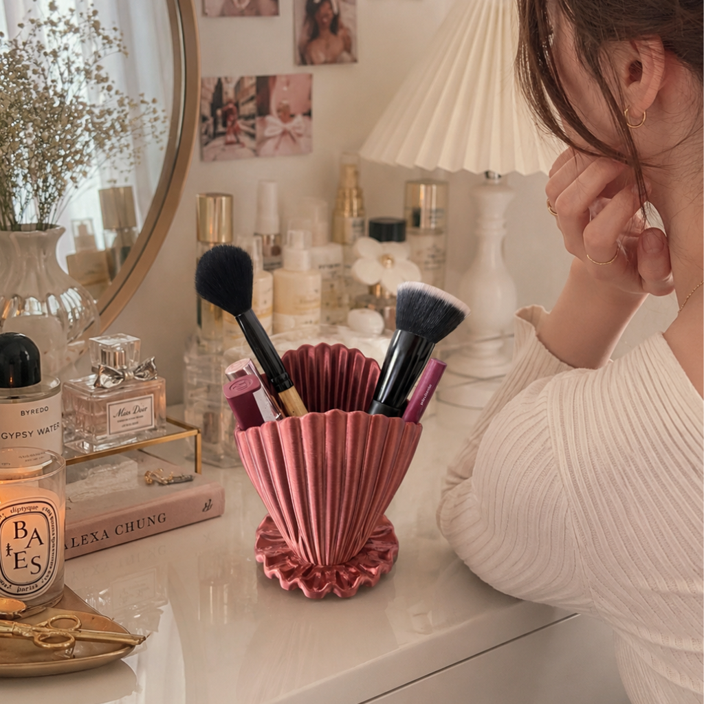 Shell Makeup Brush Holder